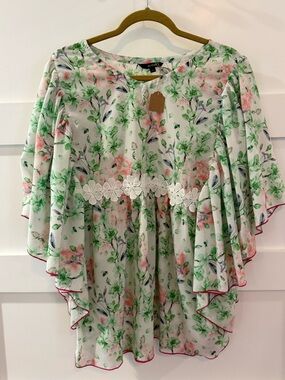 Le Reve Floral Lace Trim Flutter Sleeve Blouse - Green & Pink